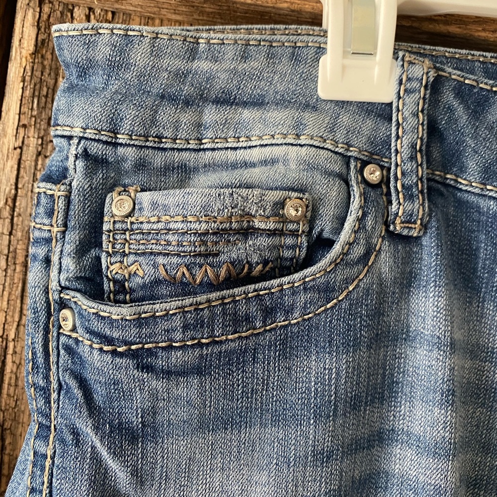 Jeans - Picture 2 of 4
